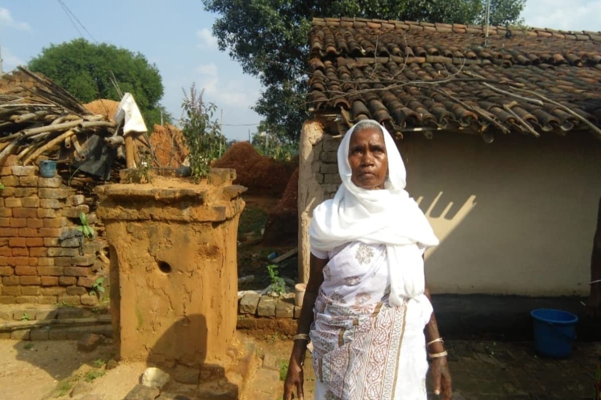 झारखंड : होपन मांझी के घर रुके थे गांधीजी, बापू ने चाव से खाया था महुआ-बाजरे की रोटी और महुआ का लाठा