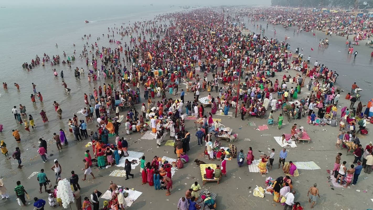 Makar Sankranti in Bihar: आज और कल मनेगी मकर संक्राति, जानें स्नान-दान करने का शुभ समय और पुण्यकाल