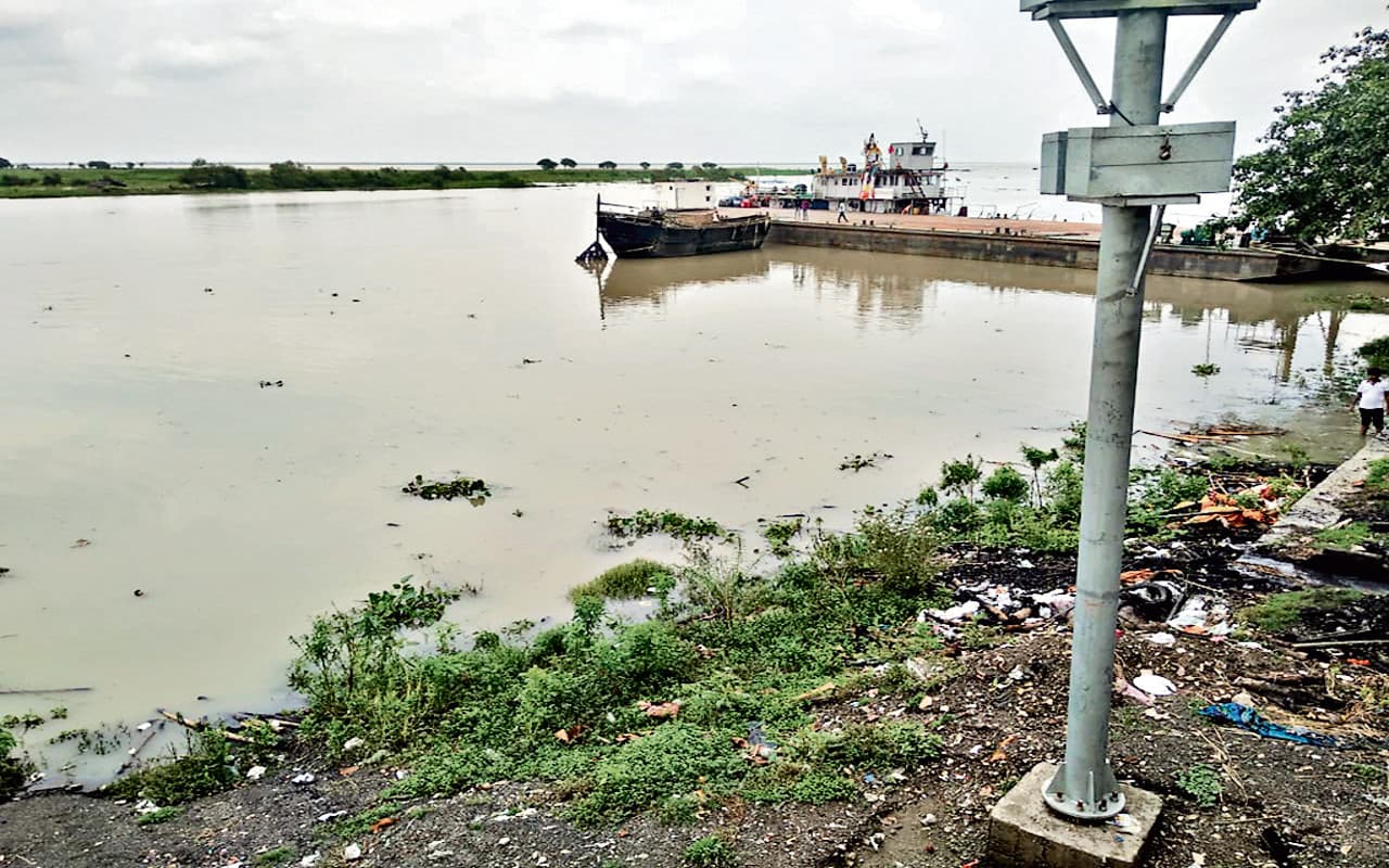 सावधान! साहिबगंज के रामपुर दियारा में कटाव शुरू, फसल डूबने का बढ़ा खतरा