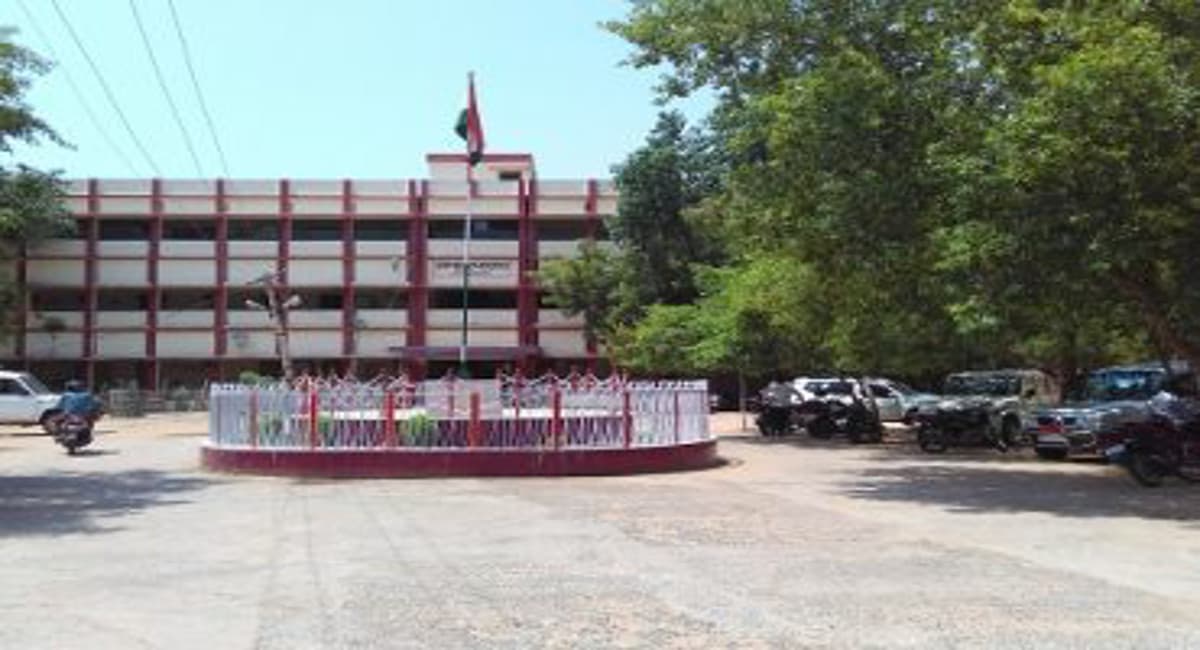 आदिम जनजाति परिवार के 8000 लाभुकों को नहीं मिल रहा चावल, गढ़वा के ढाई लाख गरीब लाभुकों का भी लटका राशन