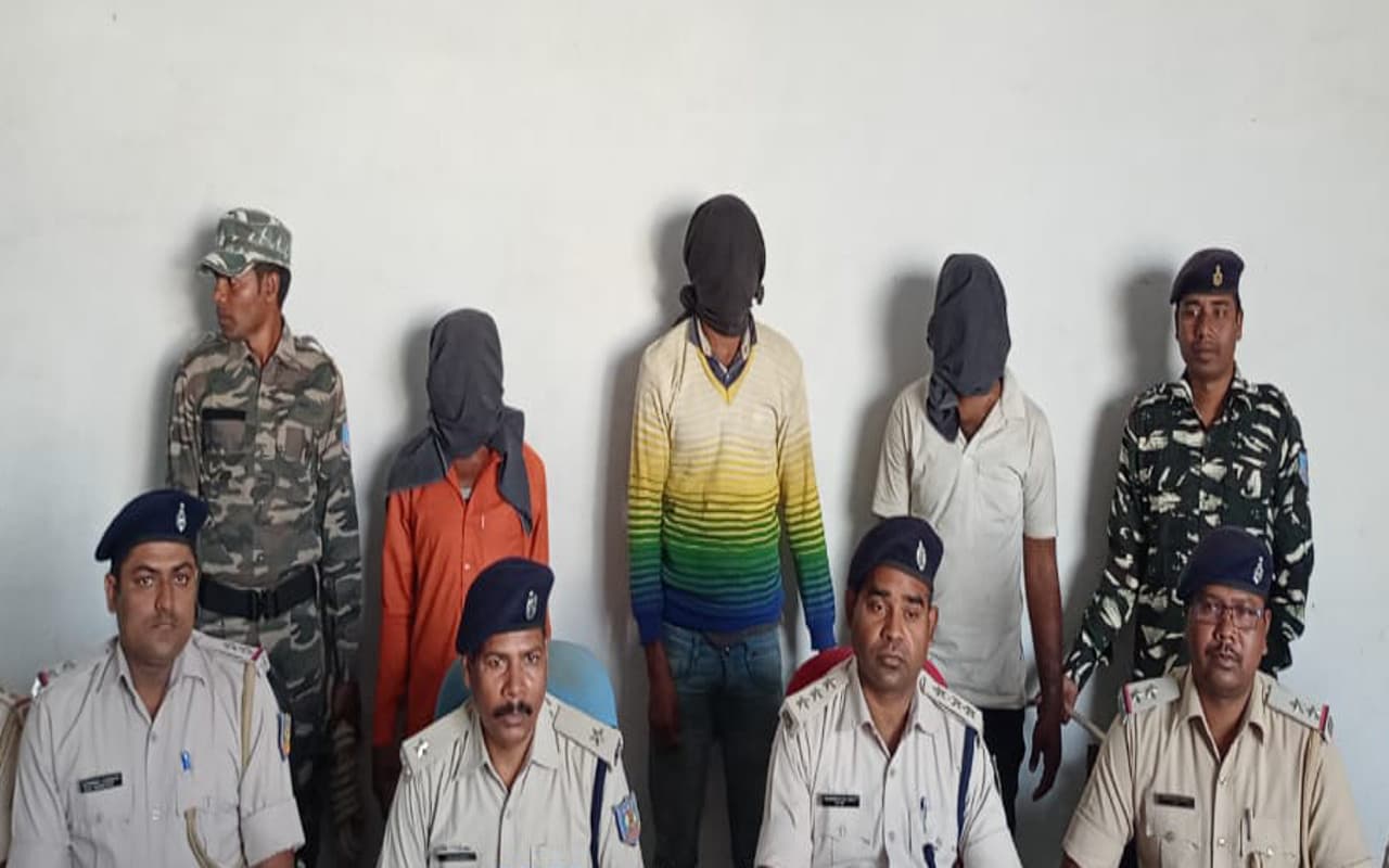 जमीन विवाद में गढ़वा के JMM नेता अयूब मंसूरी की गयी जान, तीन आरोपी गिरफ्तार, मास्टरमाइंड अब भी फरार