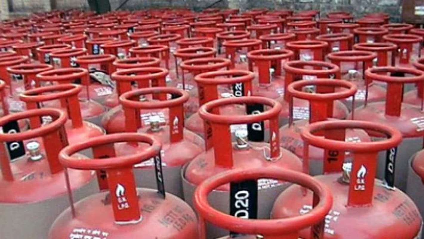 LPG ग्राहकों के लिए खुशखबरी, बिना OTP के भी मिलेगा सिलिंडर, WhatsApp से ऐसे करें बुकिंग