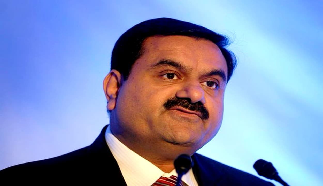मुकेश अंबानी को पछाड़कर गौतम अडाणी बने सबसे बड़े अमीर, फेसबुक के जुकरबर्ग को टॉप-10 से किया बाहर