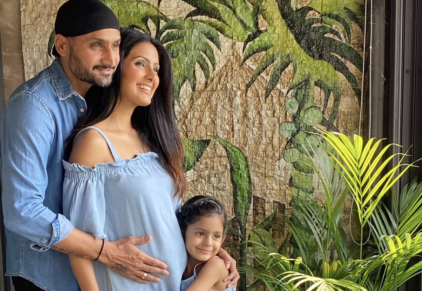 'टर्बनेटर' हरभजन सिंह दूसरी बार बनने वाले हैं पिता, पत्नी गीता बसरा ने फोटो शेयर कर दी जानकारी