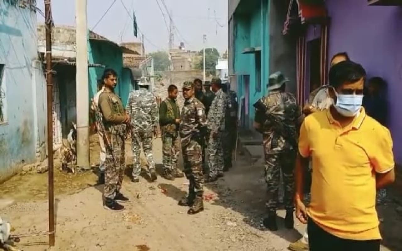 गिरिडीह के चूड़ी मुहल्ला में हुए आपसी विवाद में चली गोली, एक रेफर