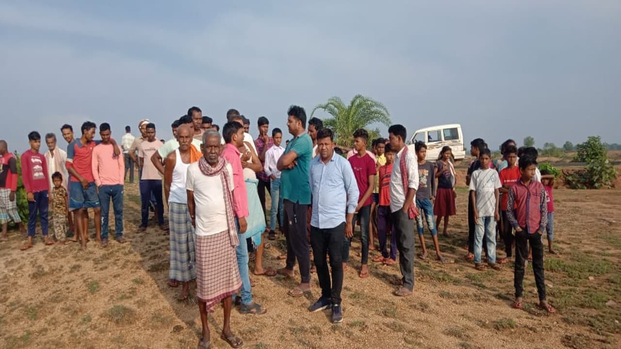 Jharkhand: गिरिडीह की दो महिलाओं को बोलेरो में बैठाया, दुष्कर्म कर सुनसान इलाके में छोड़ हुए फरार