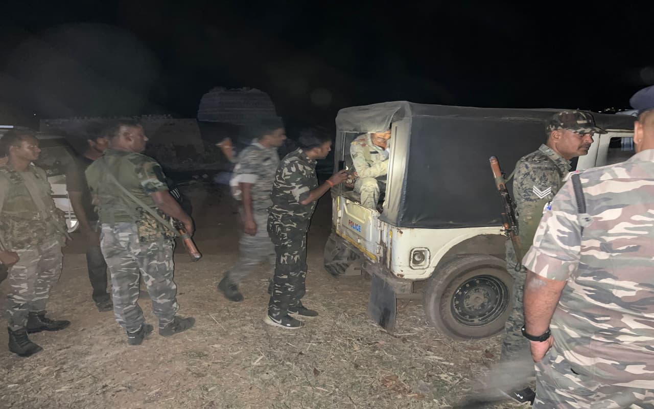 झारखंड : मॉब लिंचिंग का शिकार होने से बचा गिरिडीह का एक युवक, पुलिस की सक्रियता से बची जान झारखंड : मॉब लिंचिंग का शिकार होने से बचा गिरिडीह का एक युवक, पुलिस की सक्रियता से बची जान