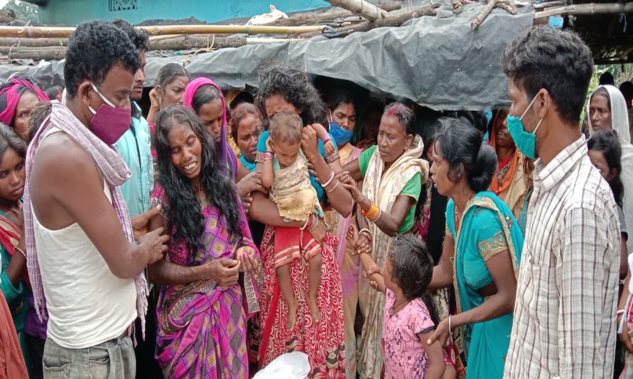 गोला में सांप काटने से एक की हुई मौत, बच्चों के सर से उठा पिता का साया