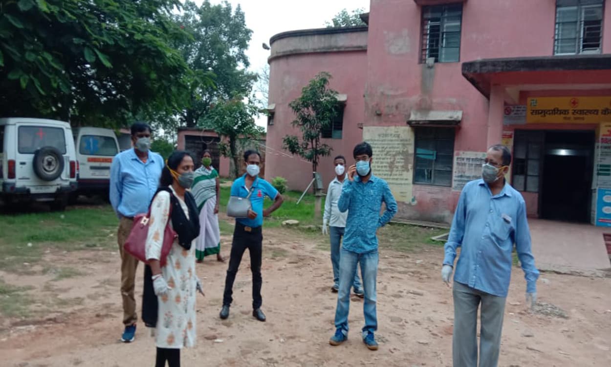 सीएचसी गाेला के 2 स्वास्थ्य कर्मी हुए कोरोना संक्रमित, इमरजेंसी सेवा छोड़ 15 जुलाई तक बंद रहेगा ओपीडी