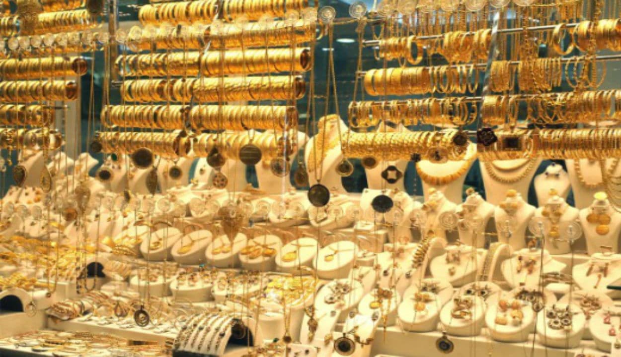 Gold Price Today: सोना खरीदने का सुनहरा मौका, कीमतों में आयी बड़ी गिरावट, जानिए वजह