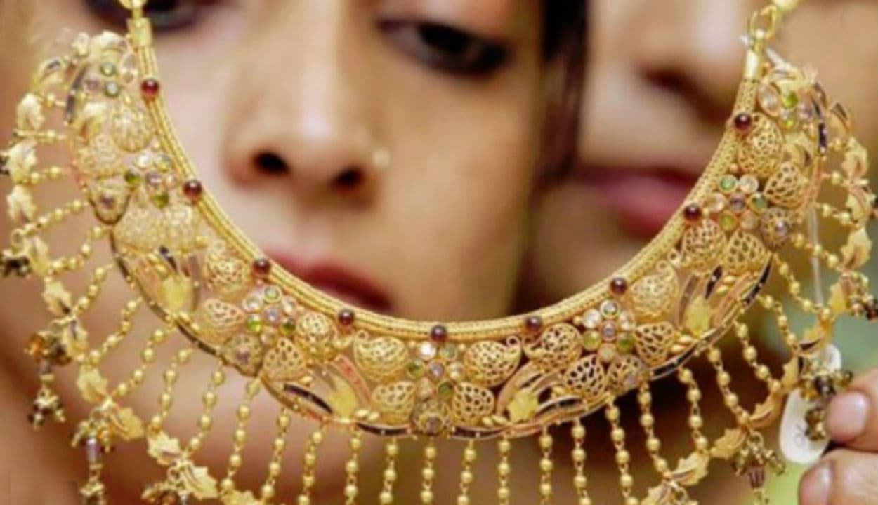 Gold Rate : सोना ने फिर लगायी जोरदार छलांग, चांदी 50 हजार के पार... जानिए भाव