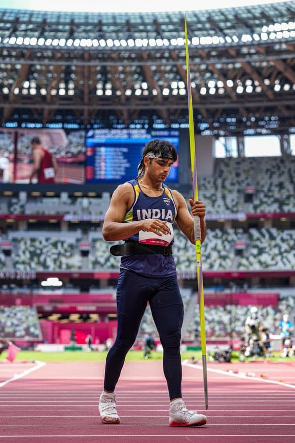 Tokyo Olympics: गोल्ड जीतने के लिए नीरज चोपड़ा ने मोबाइल से भी बना ली थी दूरी, दो साल सोशल मीडिया से रहे दूर