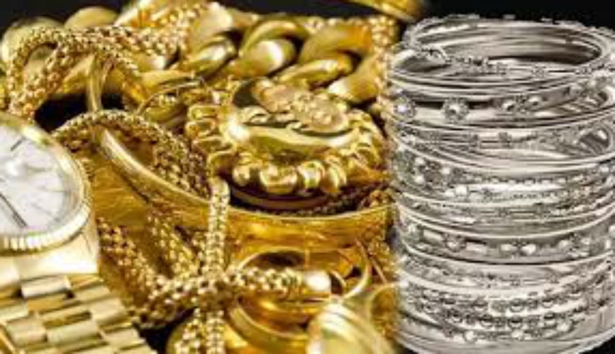Gold Silver Price Today: एक माह के उच्चतम स्तर पर पहुंचा सोने का भाव, चांदी 64 हजार के पार