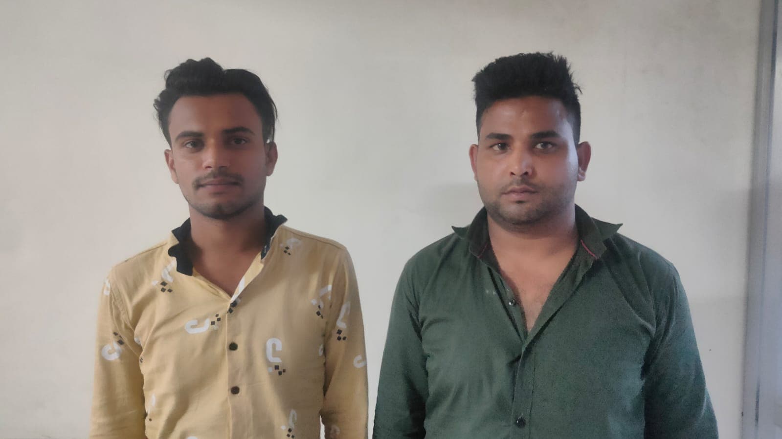 Bareilly News: सोने के पाउडर के बिस्किट बनवाने जा रहे थे मुंबई, एयरपोर्ट अथॉरिटी ने किया खुलासा