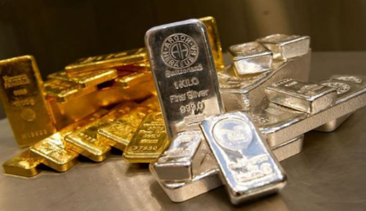 Gold Price Today : सोना खरीदने का अच्छा मौका! धनतेरस के पहले सस्ता हो गया सोना-चांदी,जानें आज का भाव