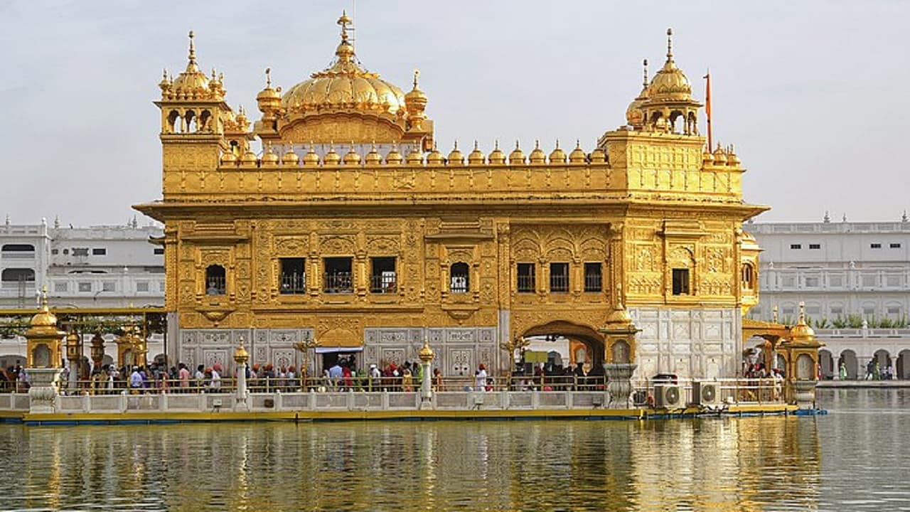 अब घर बैठे सुन सकेंगे Golden Temple से गुरबानी, कमेटी ने शुरू किया YouTube चैनल