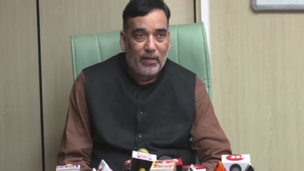 Firecrackers Ban in Delhi: दिल्ली में दिवाली पर भूल कर भी नहीं दागे पटाखे, वरना जाना पड़ सकता है जेल