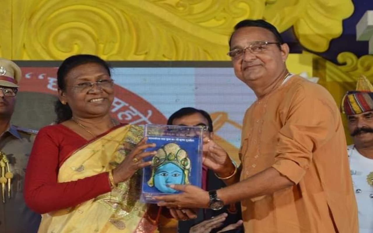 स्मृति शेष : सरायकेला छऊ नृत्य को आत्मसात करनेवाले थे पद्मश्री पंडित गोपाल प्रसाद दुबे, देखें तस्वीरें