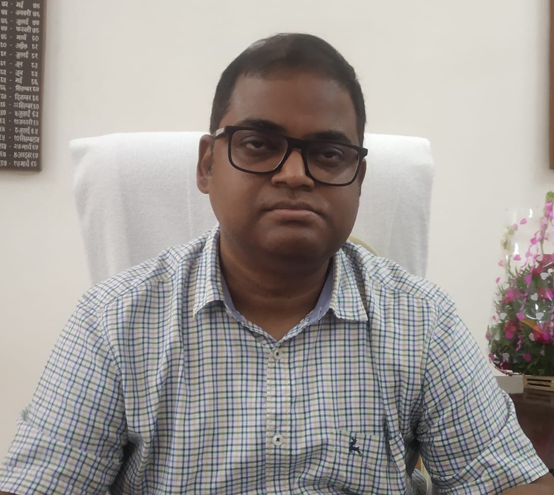 साइबर ठग ने गोरखपुर में नए डीएम का किया अलग अंदाज में ‘वेलकम’, फेक आईडी बनाकर कई अफसरों से मांगे रुपये