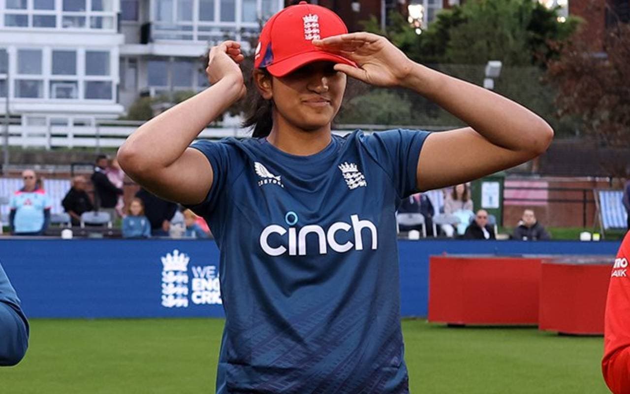 माहिका गौर 18 साल की उम्र में दो देशों के लिए खेलने वाली पहली महिला क्रिकेटर बनीं, एमएस धोनी हैं इनके आदर्श