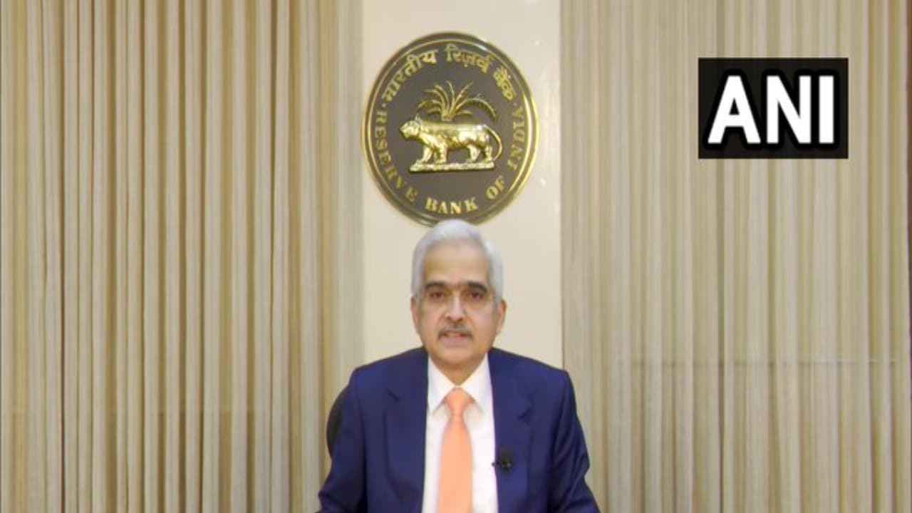 रिजर्व बैंक ने लोन को इस बार भी नहीं किया सस्ता, रेपो रेट बिना किसी बदलाव के साथ 4 फीसदी पर स्थिर रिजर्व बैंक ने लोन को इस बार भी नहीं किया सस्ता, रेपो रेट बिना किसी बदलाव के साथ 4 फीसदी पर स्थिर