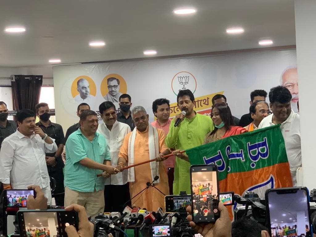 बंगाल में अल्पसंख्यकों ने लगाये जय श्री राम के नारे और थाम लिया बीजेपी का झंडा