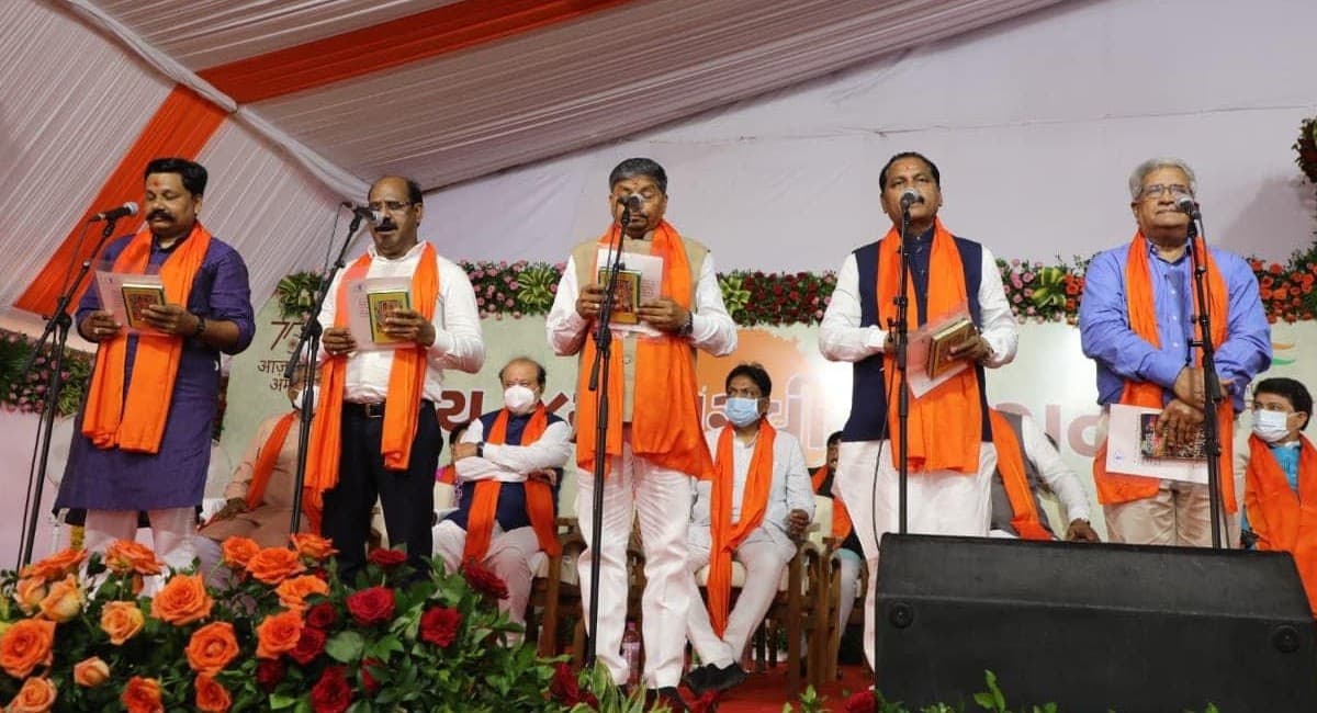 गुजरात में बदल गयी बीजेपी की पूरी सरकार, भूपेंद्र पटेल ने ऐसे साधा जातीय और क्षेत्रीय समीकरण