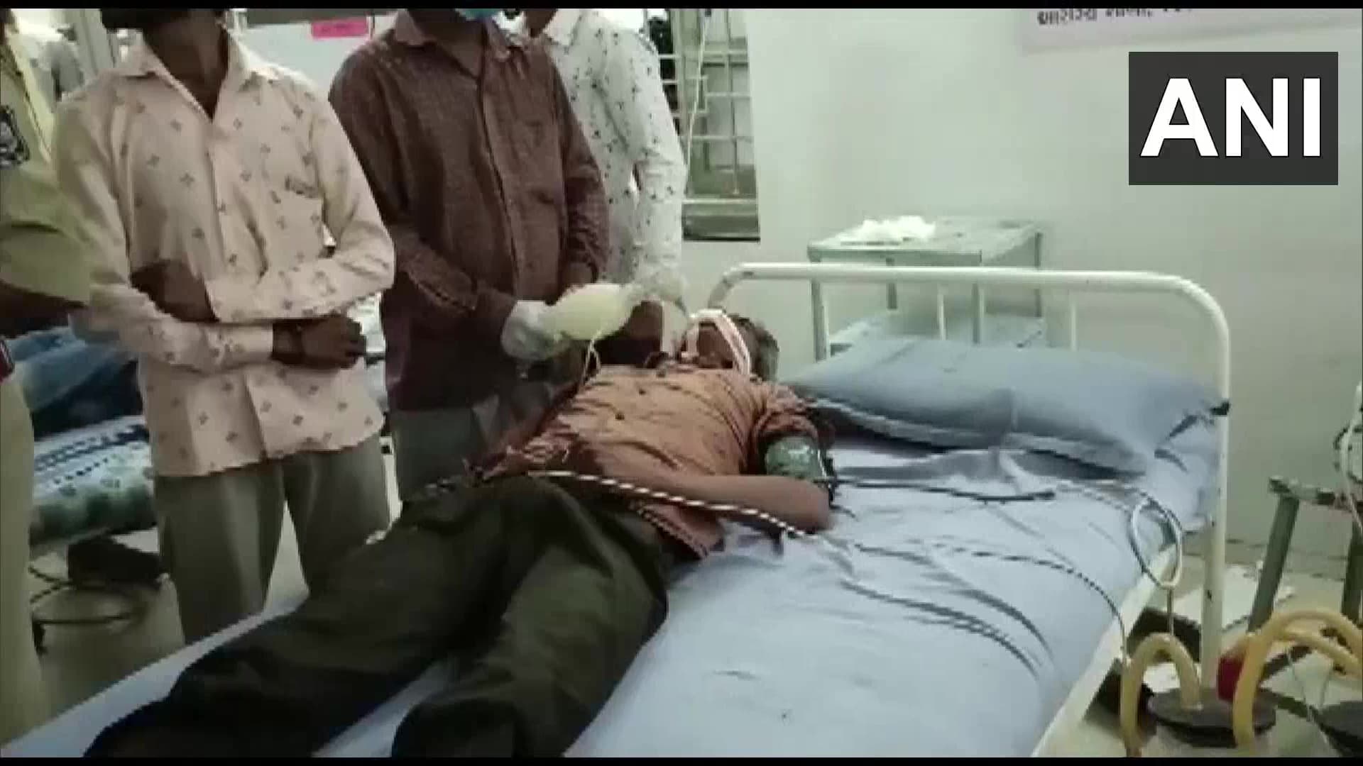 Gujarat News : गुजरात में जहरीली शराब पीने से 10 लोगों की मौत, कई अस्पताल में भर्ती Gujarat News : गुजरात में जहरीली शराब पीने से 10 लोगों की मौत, कई अस्पताल में भर्ती