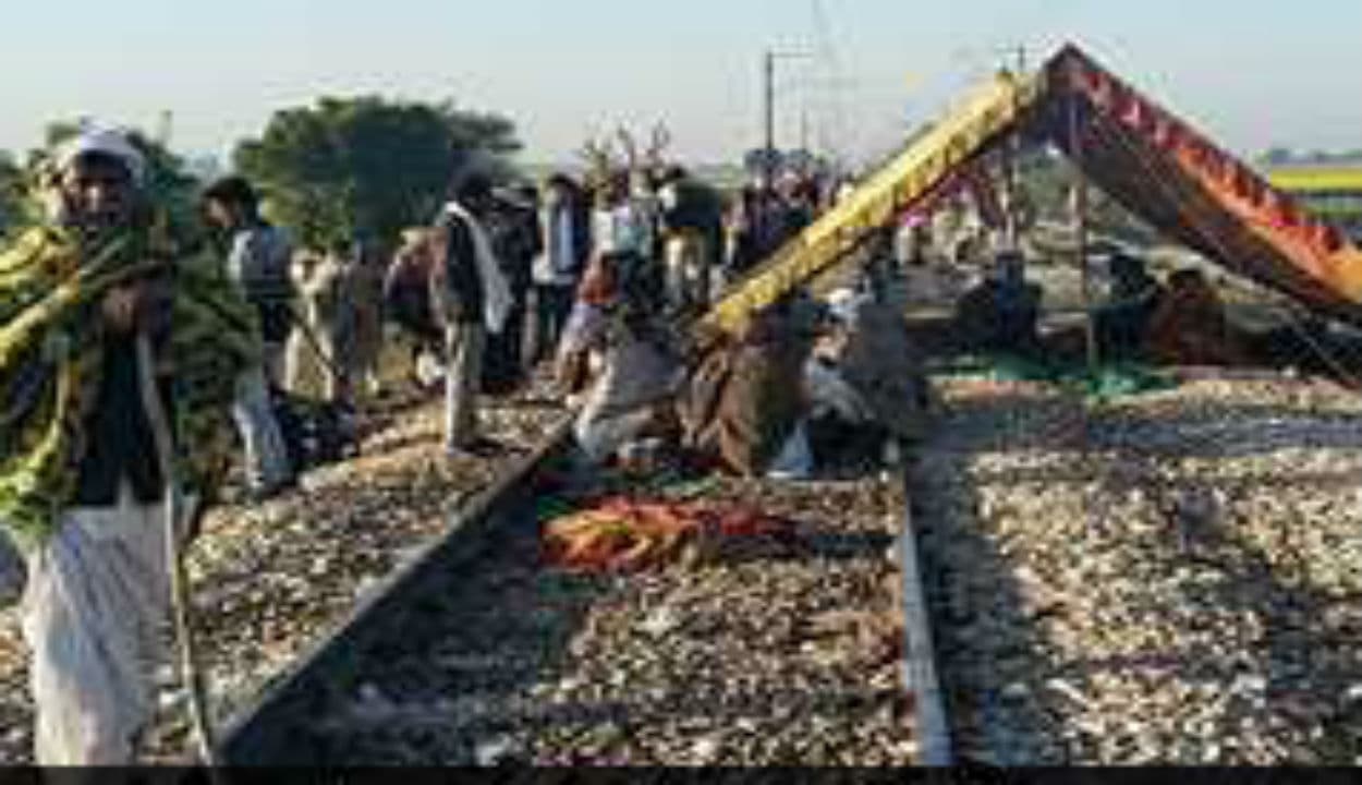 Gurjar agitation/Western Railway news : राजस्थान से होकर गुजरने वाली ट्रेनों के बदले गए रूट, गुर्जर आंदोलन के चलते रेल सेवाएं प्रभावित