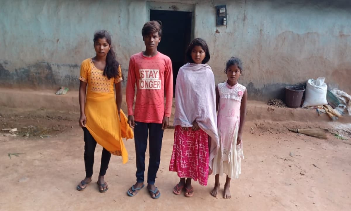 Jharkhand: पिता की हुई मौत, आठ साल से मां लापता, अब बच्चे पेट भरने के लिए कर रहे हैं ईट भट्टे में मजदूरी