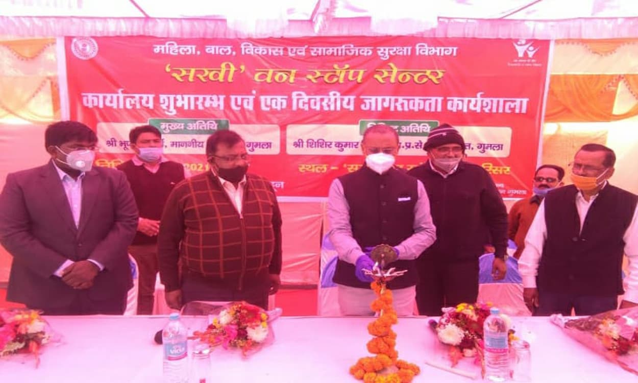 Coronavirus In Jharkhand : कोरोना संक्रमण के दौरान राशन की कालाबाजारी करने वालों के खिलाफ सख्त हुए गुमला डीसी, बोले- जिले में ऑक्सीजन की नहीं है कोई