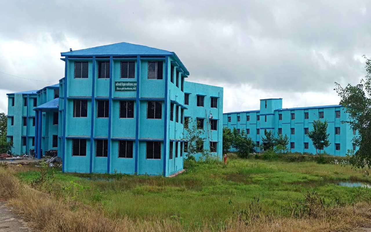 Jharkhand Foundation Day: शिक्षा का हब बन रहा गुमला जिला, अब छात्रों को नहीं जाना होगा दूसरे राज्य