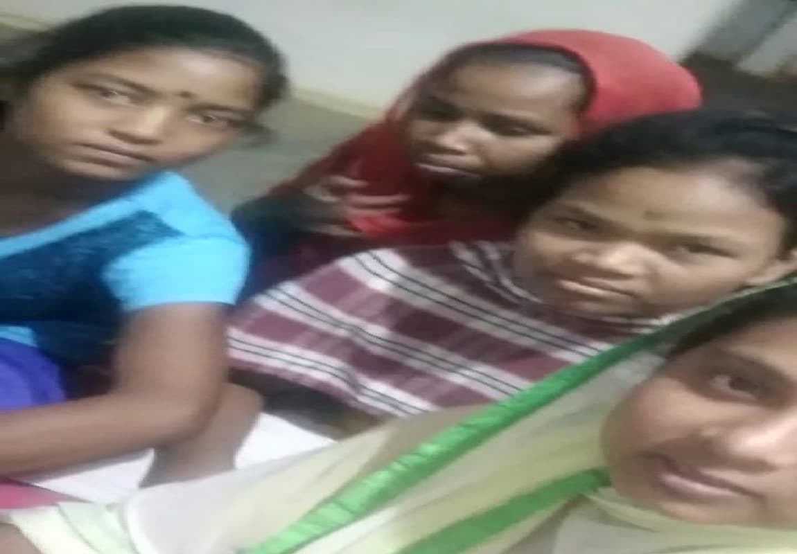 तमिलनाडु में फंसी युवतियों ने वीडियो बनाकर भेजा, कहा - प्लीज हमारी मदद कीजिए, हमें घर जाना है