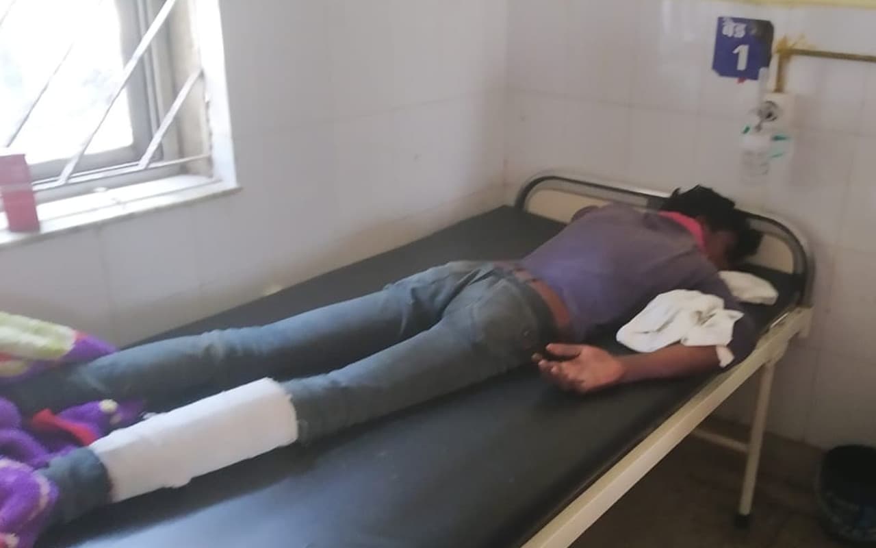 गुमला के सिसई में मंदबुद्धि बच्ची से दुष्कर्म, ग्रामीणों ने आरोपी को खदेड़ कर पकड़ा, जमकर की पिटाई