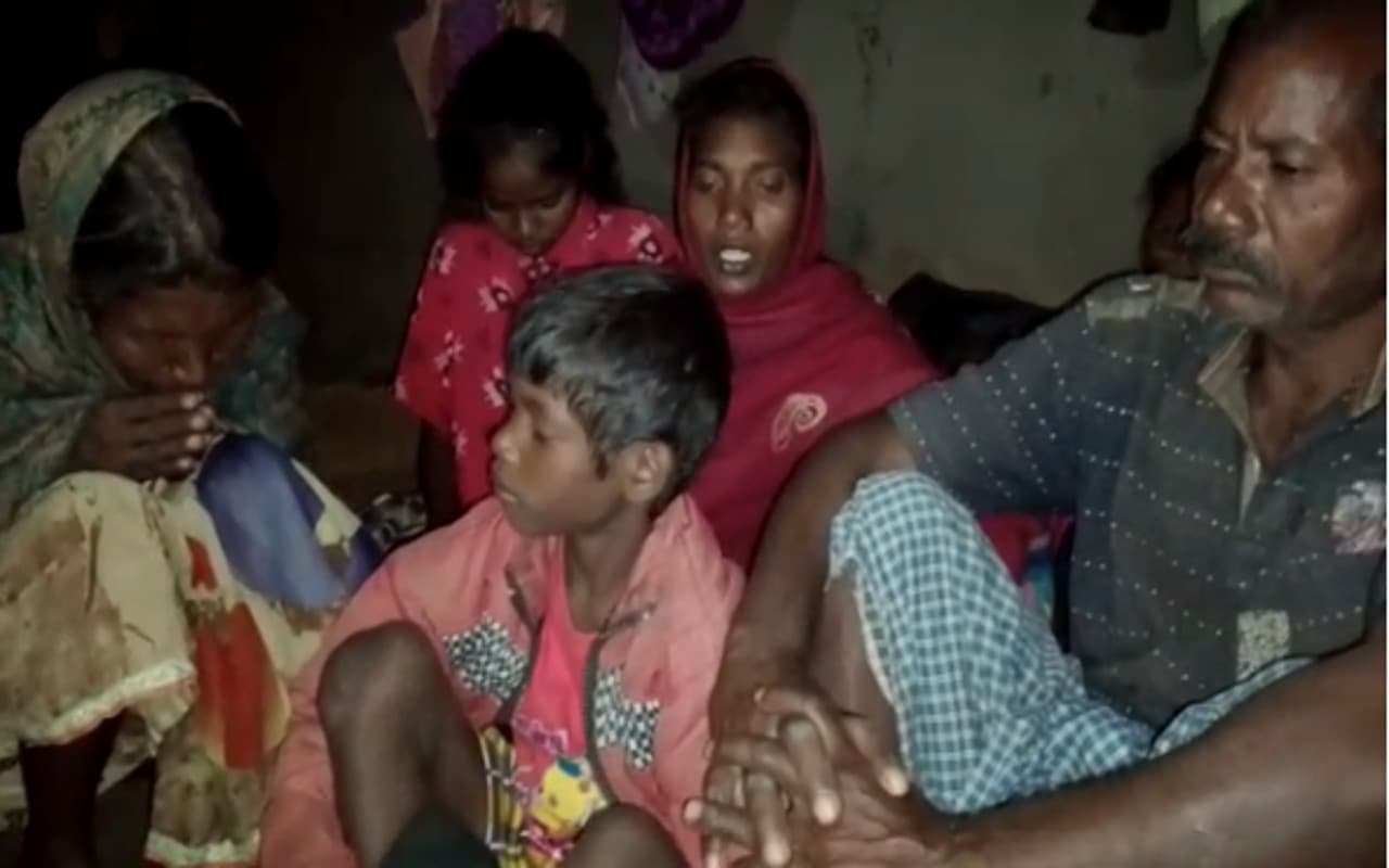 मजदूरी करने तमिलनाडु गये गुमला के एक बेटे की सड़क दुर्घटना में मौत, परिजनों ने शव लाने की लगायी गुहार