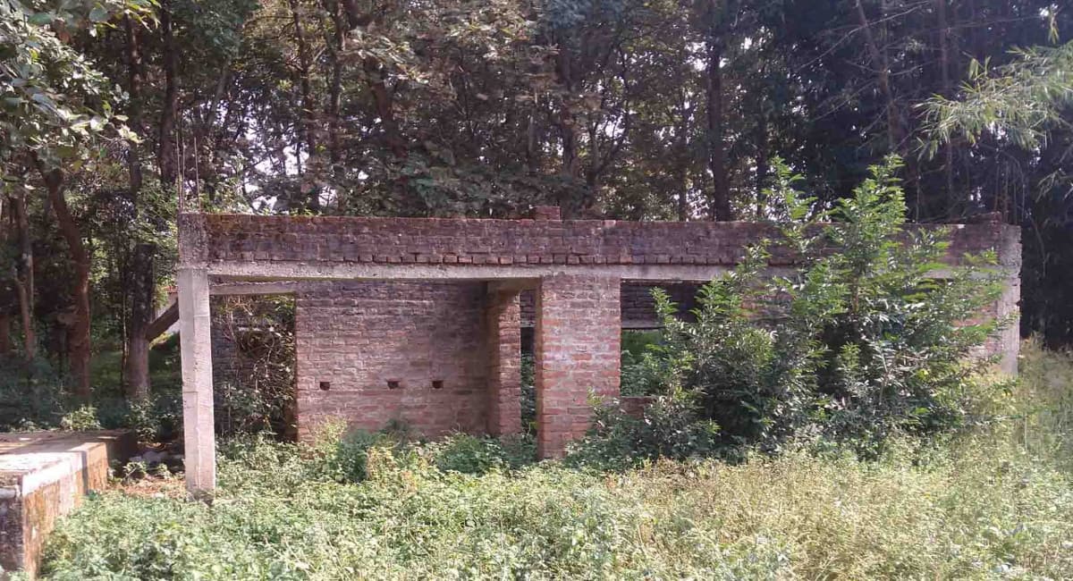 कार्तिक उरांव जयंती: कार्तिक बाबा का गांव लिटाटोली को विकास के रहनुमा का आज भी है इंतजार, नहीं लेता कोई सुध कार्तिक उरांव जयंती: कार्तिक बाबा का गांव लिटाटोली को विकास के रहनुमा का आज भी है इंतजार, नहीं लेता कोई सुध