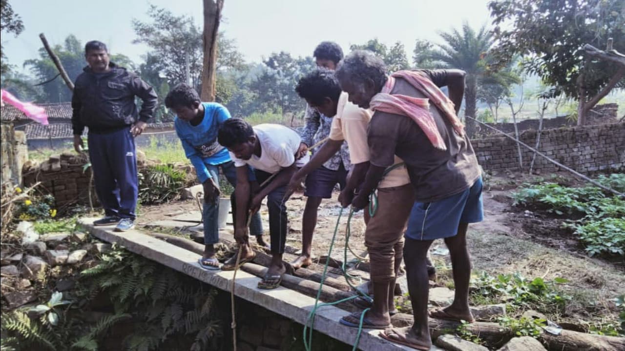 Jharkhand News: गुमला के तीन क्षेत्र में कुआं बना काल, डूबने से बच्ची समेत 3 लोगों की हुई मौत