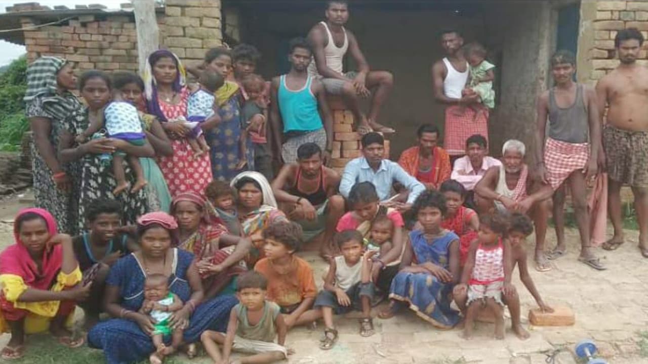 यूपी के ईंंट भट्ठे में गुमला के 45 मजदूर फंसे, 4 लाख रुपये लेकर भागा ठेकेदार, घर वापसी की सता रही चिंता