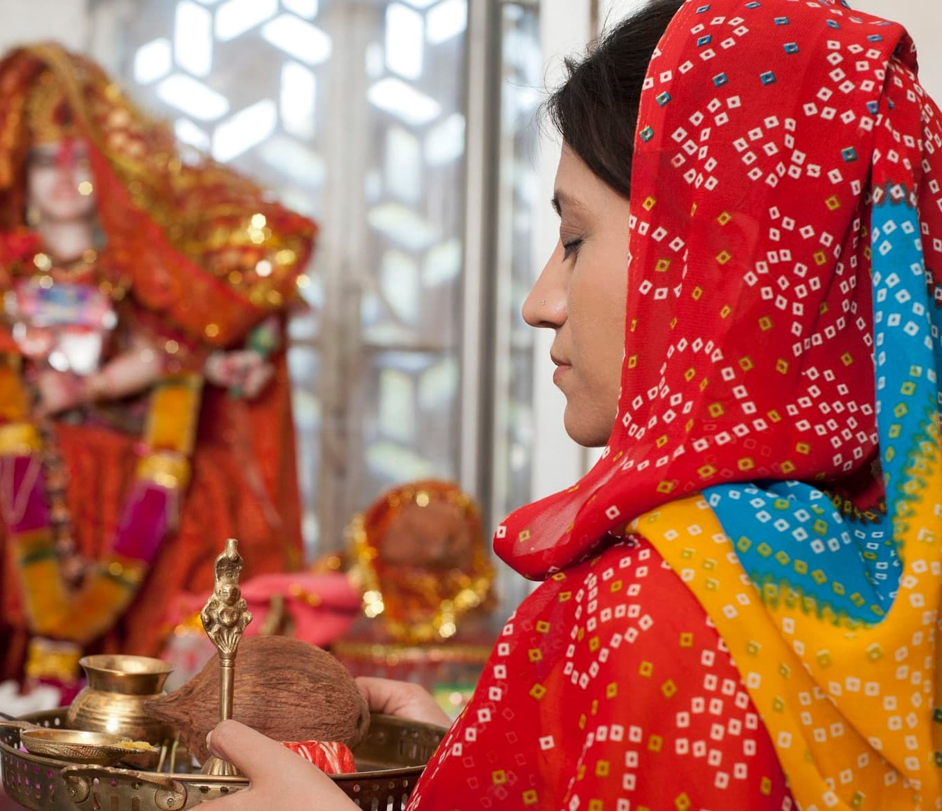 Guru Purnima 2020: घर से ही श्रद्धालु करेंगे पूजा-अर्चना