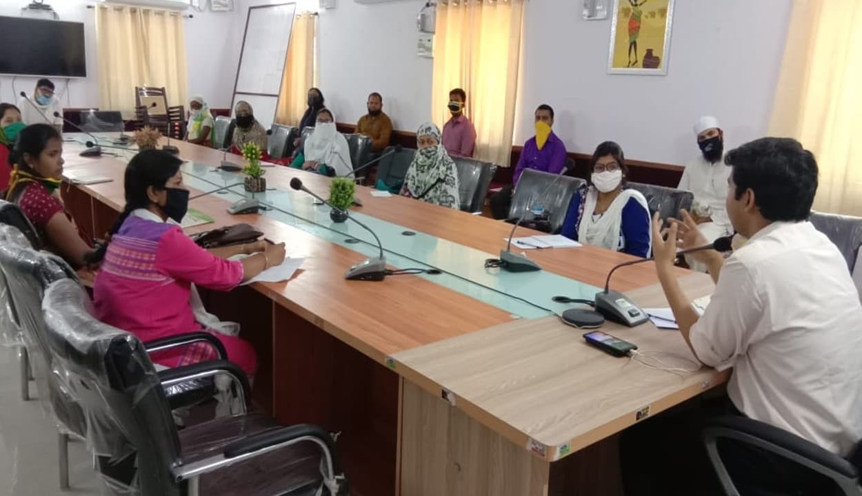 Corona Effect : 10वीं के छात्रों के लिए प्रशासन ने बनाया ज्ञानदान यू टयूब चैनल, अब घर बैठे होगी गणित व विज्ञान की पढ़ाई