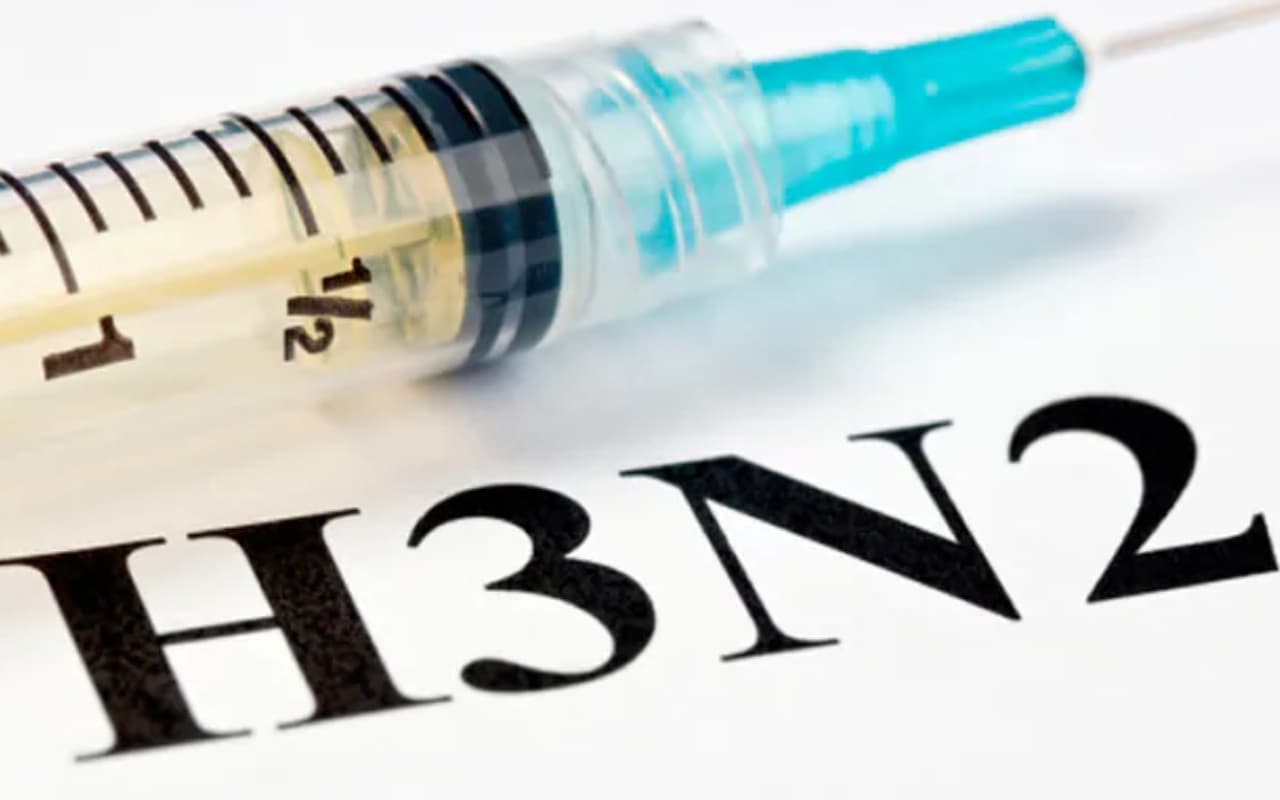 H3N2 इन्फ्लूएंजा की रोकथाम के लिए टेस्ट-ट्रैक-ट्रीट रणनीति, मासूम का कृत्रिम ऑक्सीजन थैरेपी से इलाज शुरू