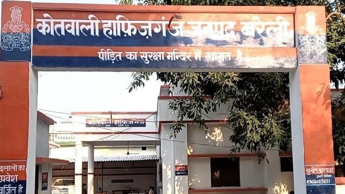 UP News: बरेली में पुलिस ने मुठभेड़ में दो गो तस्करों को किया गिरफ्तार, एक गोली लगने से घायल, सिपाही भी जख्मी