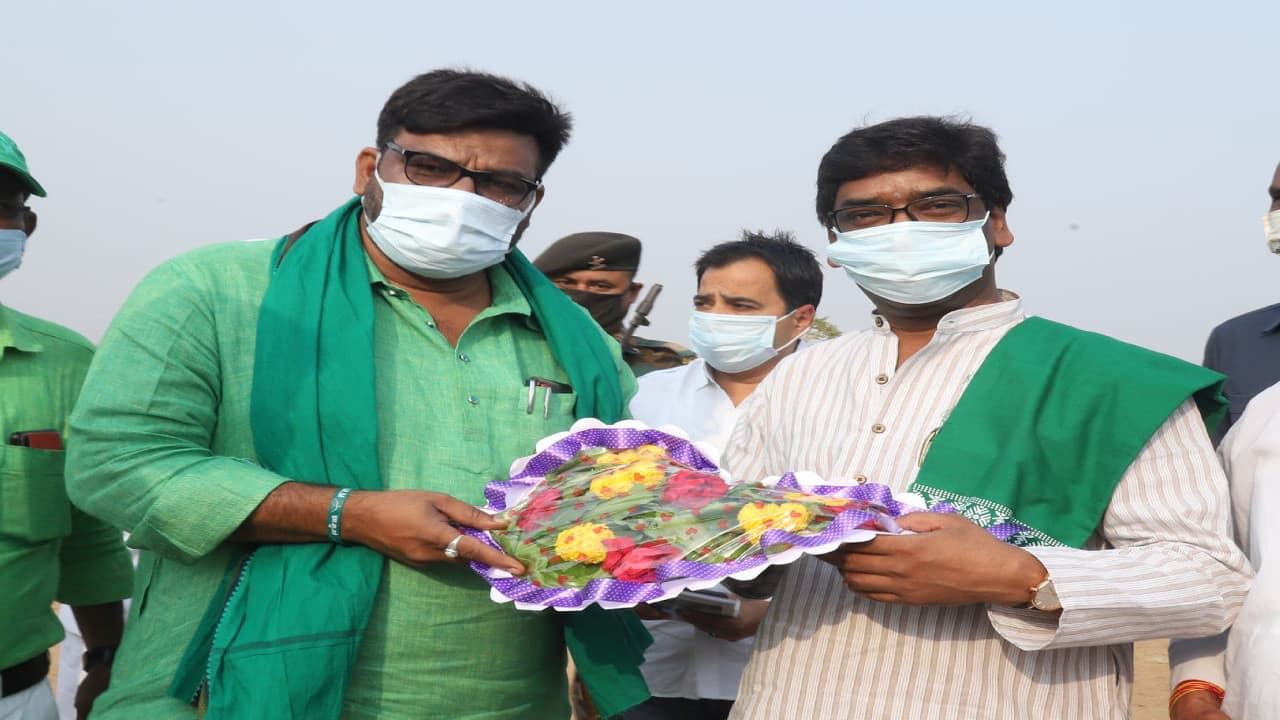 Madhupur By Election 2021 : कमल पर भारी पड़ा झामुमो का तीर कमान, हफीजुल ने गंगा नरायण को हराया, ये तीन राउंड साबित हुआ निर्णायक