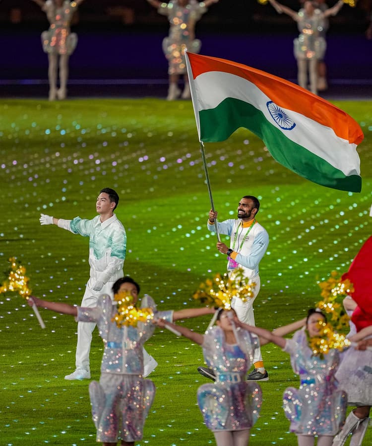 Asian Games: रंगारंग समारोह के साथ संपन्न हुए हांगझोउ एशियाई खेल, श्रीजेश ने थामा भारतीय ध्वज