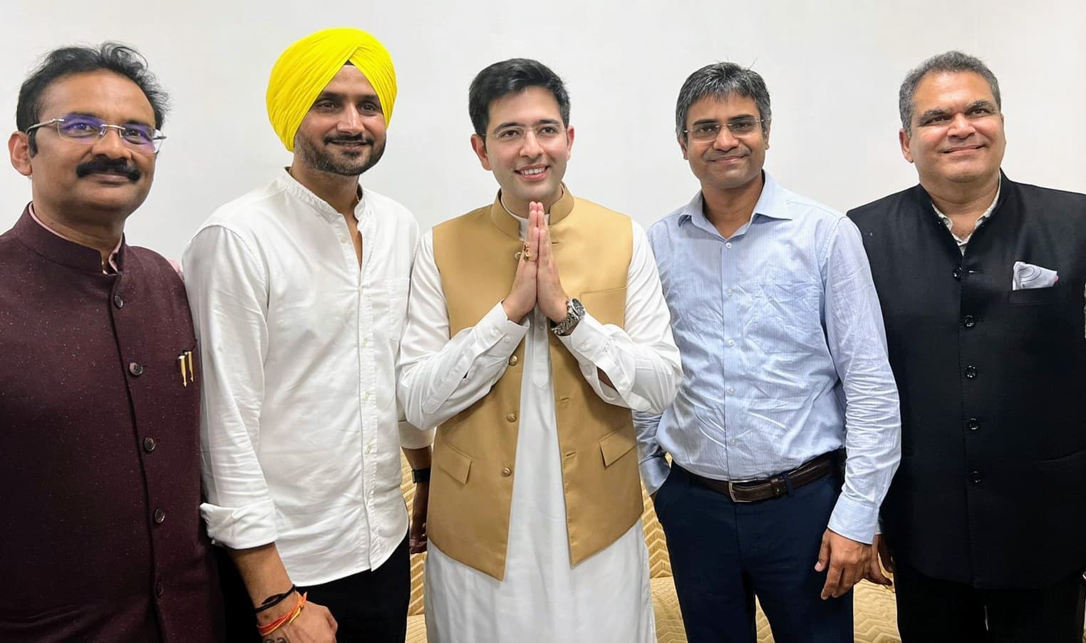 Harbhajan Singh: हरभजन सिंह ने किया राजनीति में डेब्यू, AAP से जायेंगे राज्य सभा, खास क्लब में शामिल