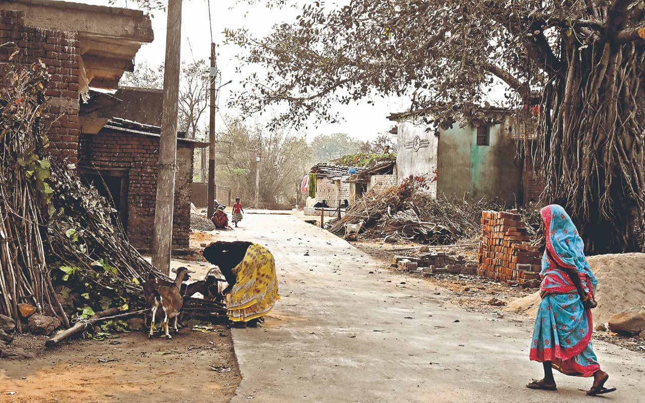 झारखंड के इस जिले में MGNREGA में फर्जीवाड़ा, मजदूरों को न योजना और जगह की जानकारी, फिर भी मिल रही मजदूरी