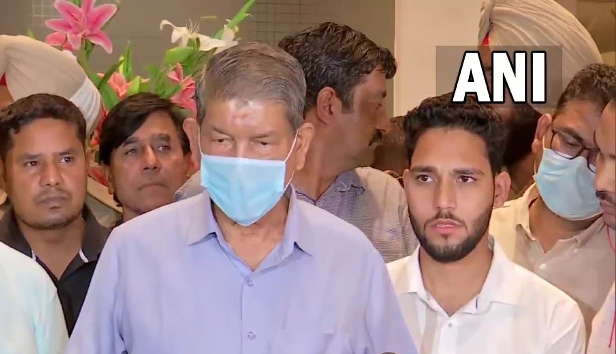 उत्तराखंड : कांग्रेस नेता हरीश रावत ने लगाया बैलेट टेंपरिंग का आरोप, सोशल मीडिया पर शेयर किया वीडियो