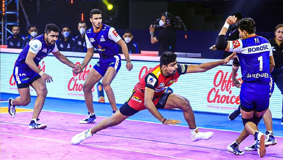 Pro Kabaddi Haryana vs Bengaluru : बेंगलुरु बुल्स ने हरियाणा स्टीलर्स को 42-28 से हराया, पवन सहरावत चमके