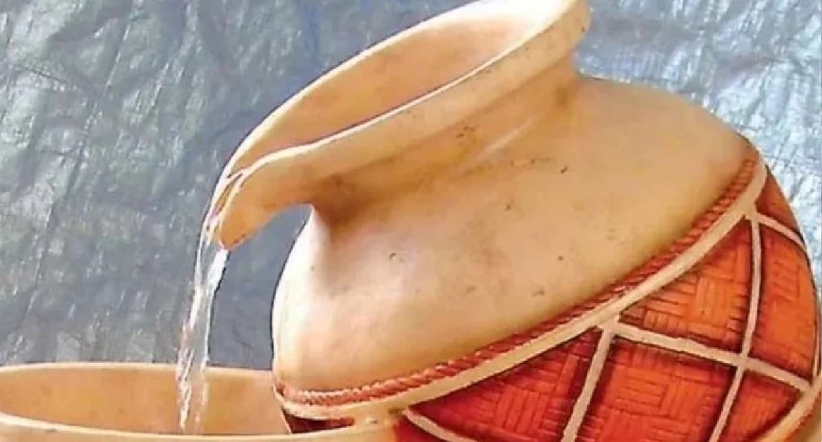 Health Tips For Summer: सेहत के लिए बेहद फायदेमंद है मटके का पानी, इन परेशानियों से रहेंगे दूर