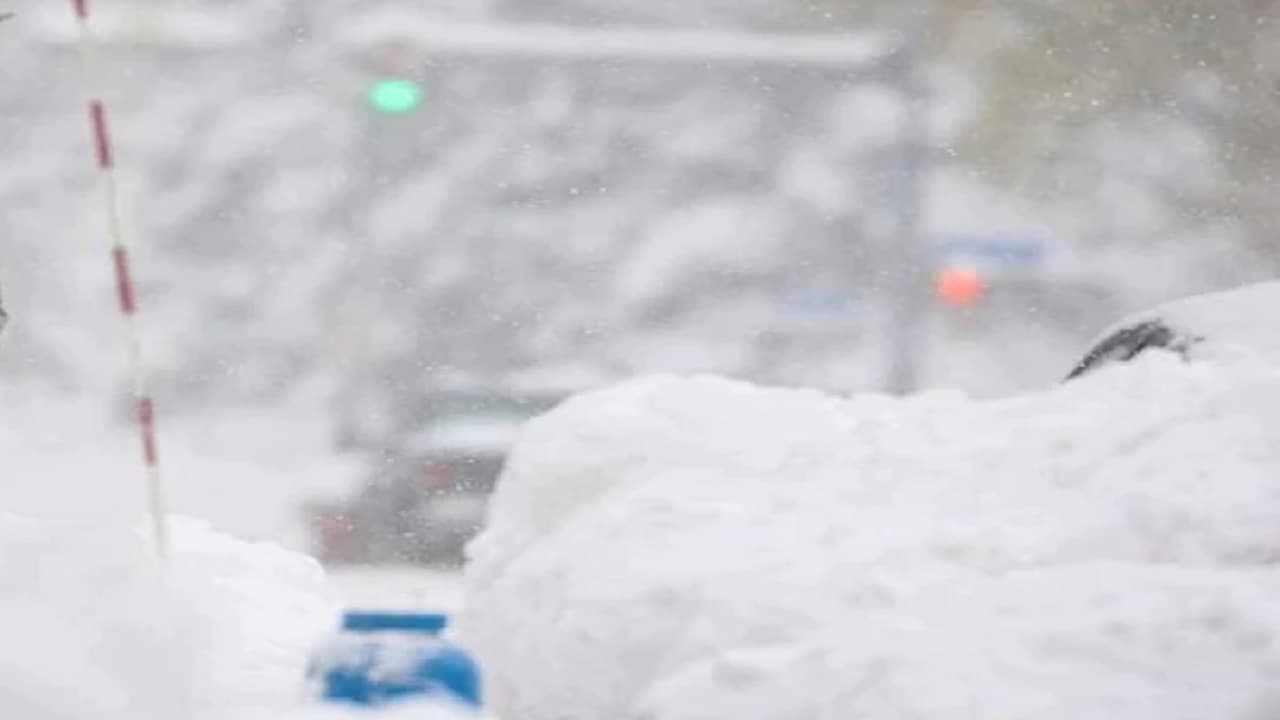 अमेरिका में भारी बर्फबारी का कहर, 2000 से अधिक फ्लाइट कैंसिल, माइनस 13 डिग्री पहुंचा तापमान